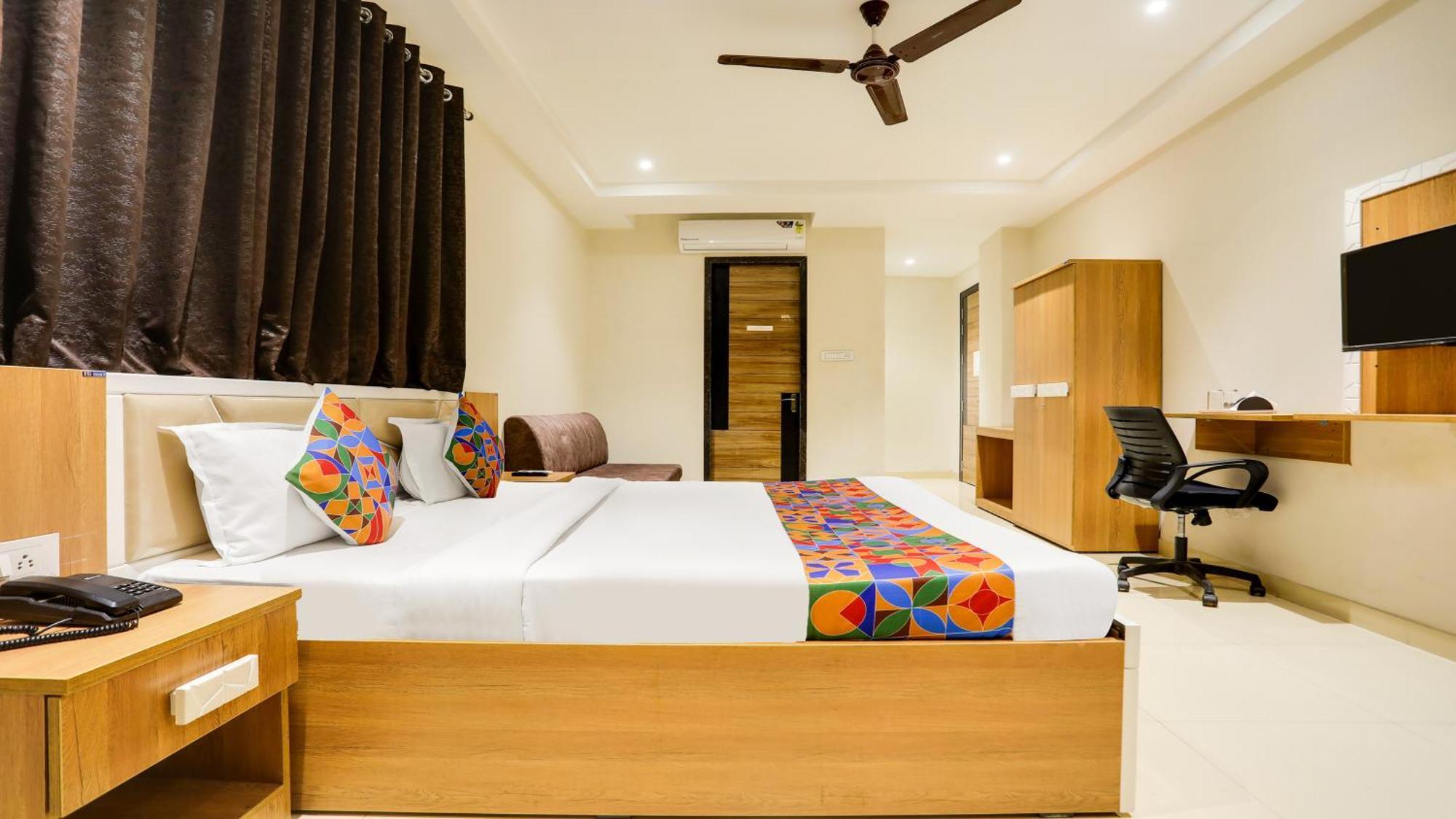 Fabhotel Mansarovar Inn Райпур Экстерьер фото