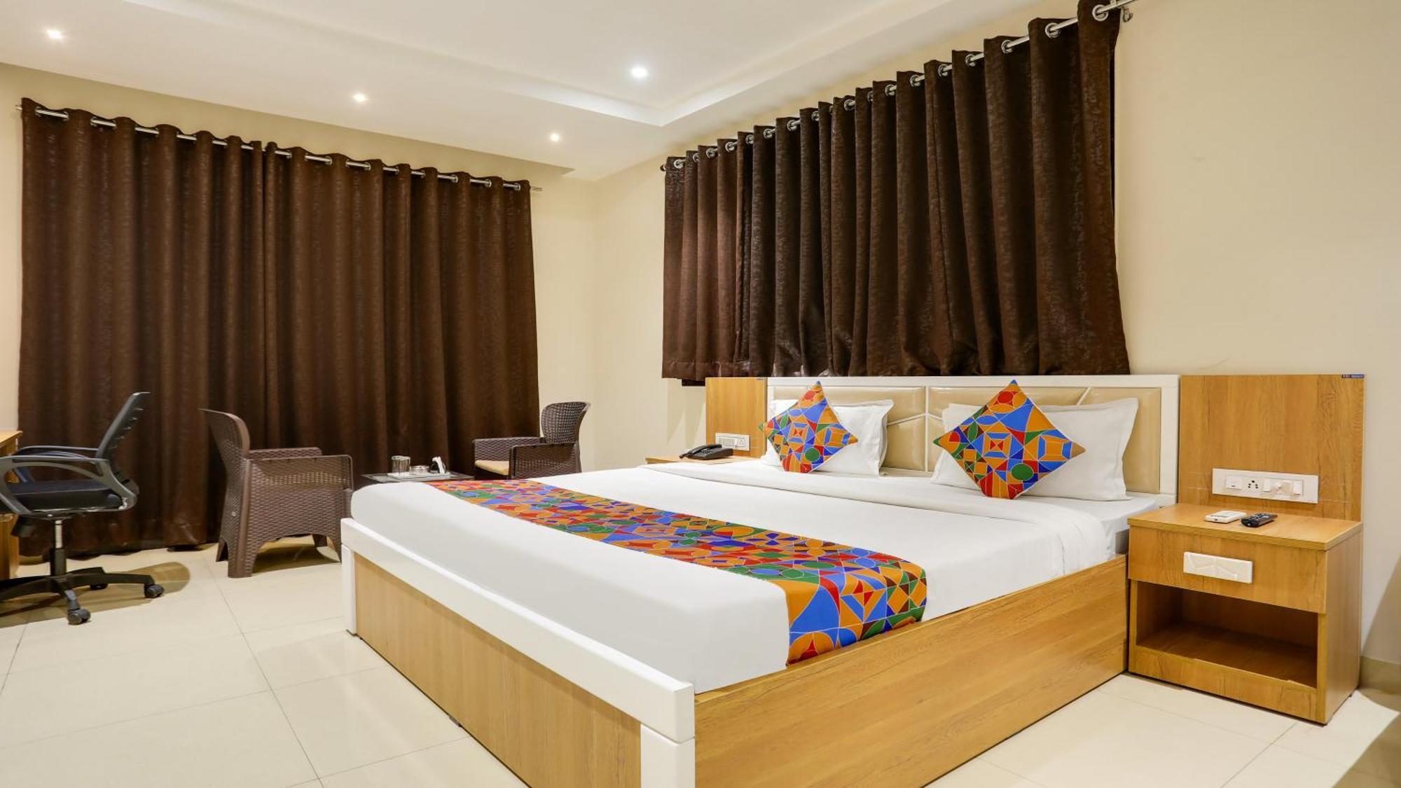 Fabhotel Mansarovar Inn Райпур Экстерьер фото