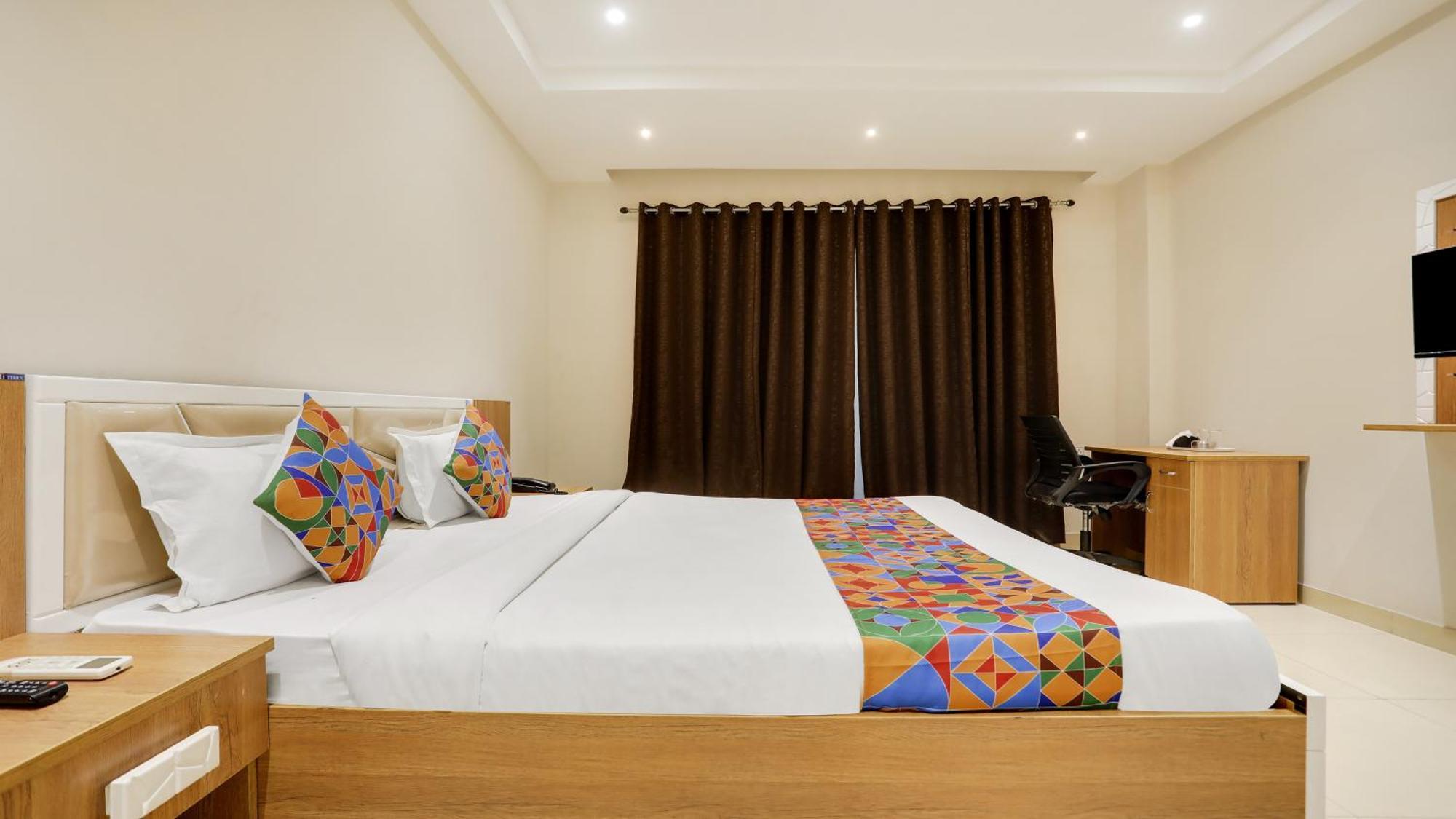 Fabhotel Mansarovar Inn Райпур Экстерьер фото