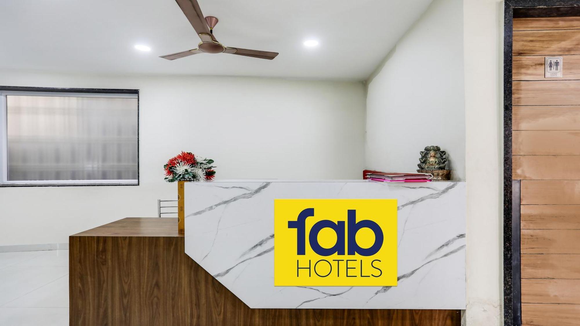 Fabhotel Mansarovar Inn Райпур Экстерьер фото